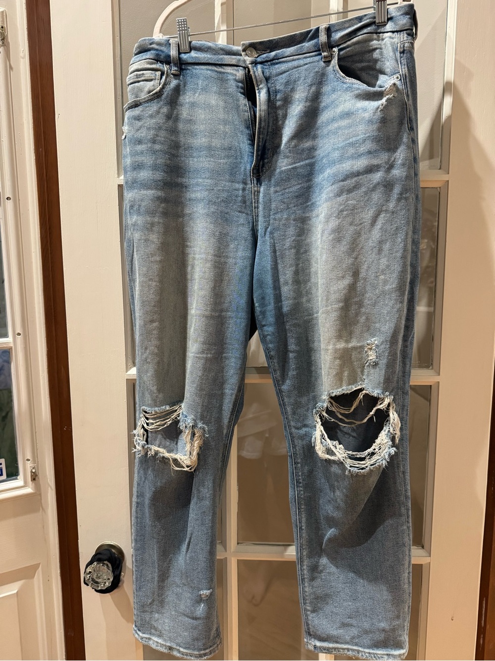 American Eagle Outfitters Light Wash Distressed Wide Leg Jeans